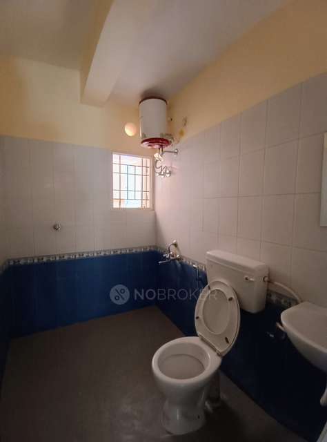 2 BHK Flat In Sree Durga Apart For Sale  In Malleshpalya