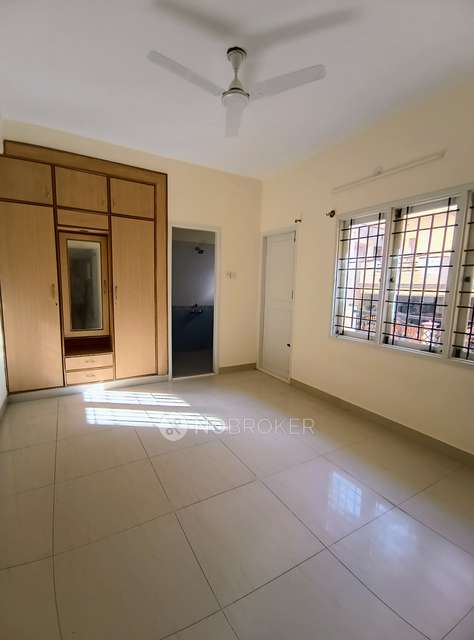 2 BHK Flat In Sree Durga Apart For Sale  In Malleshpalya