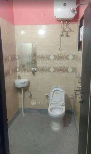 PG for Boys in Sec 38