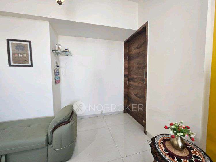 2 BHK Flat In Gkg Kingsway For Sale  In Ghorpadi