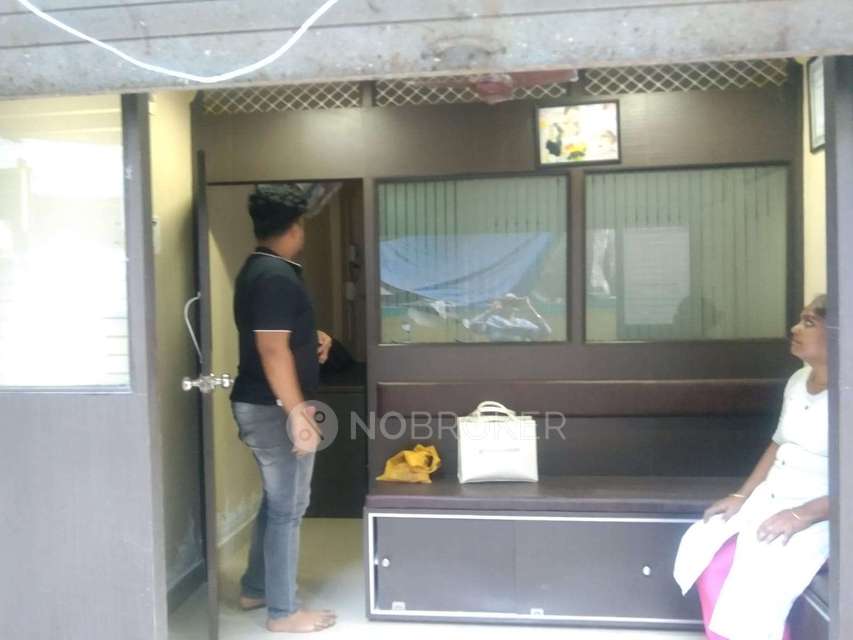 Shop in Byculla West, Mumbai for sale 