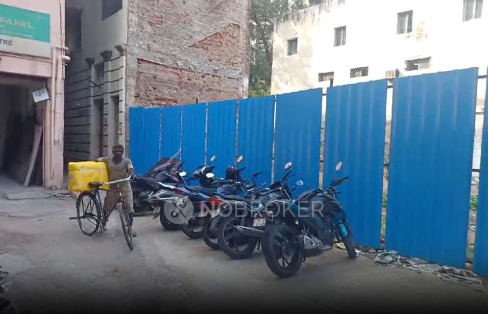 Godown/Warehouse in Periyamet, Chennai for sale 