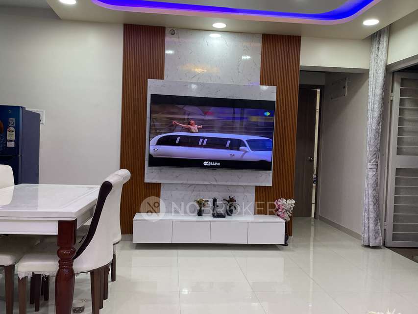 2 BHK Flat In Kolte Patil Little Earth For Sale  In Kiwale