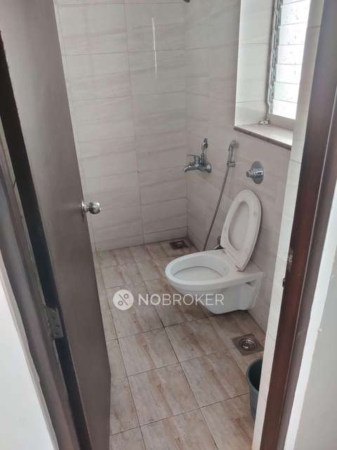 2 BHK Flat In Amanora Victory Towers For Sale  In Hadapsar