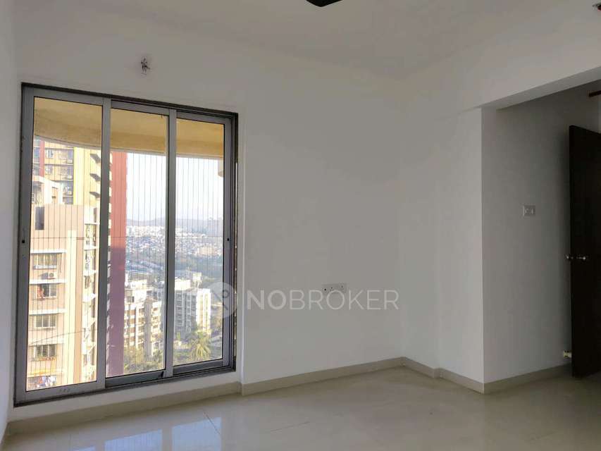 2 BHK Flat In Avant Hillway For Sale  In Malad East