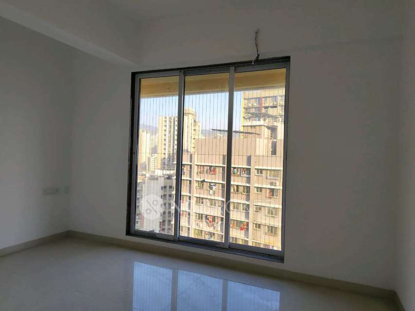2 BHK Flat In Avant Hillway For Sale  In Malad East