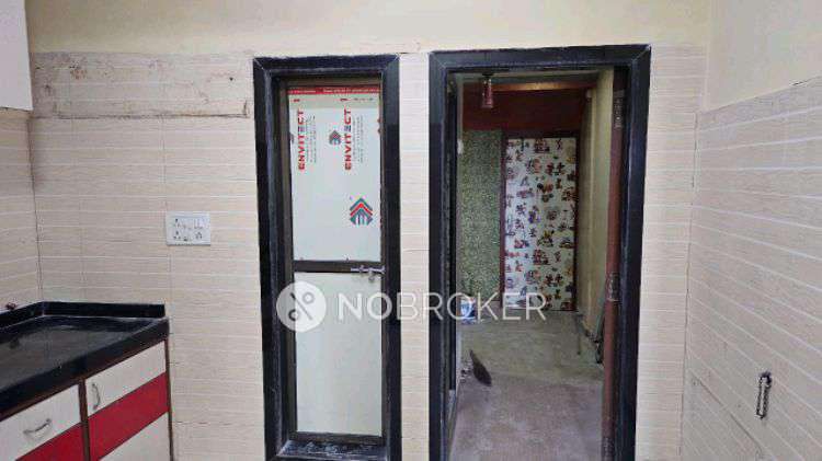2 BHK Flat In Botawala Building For Sale  In Karel Wadi