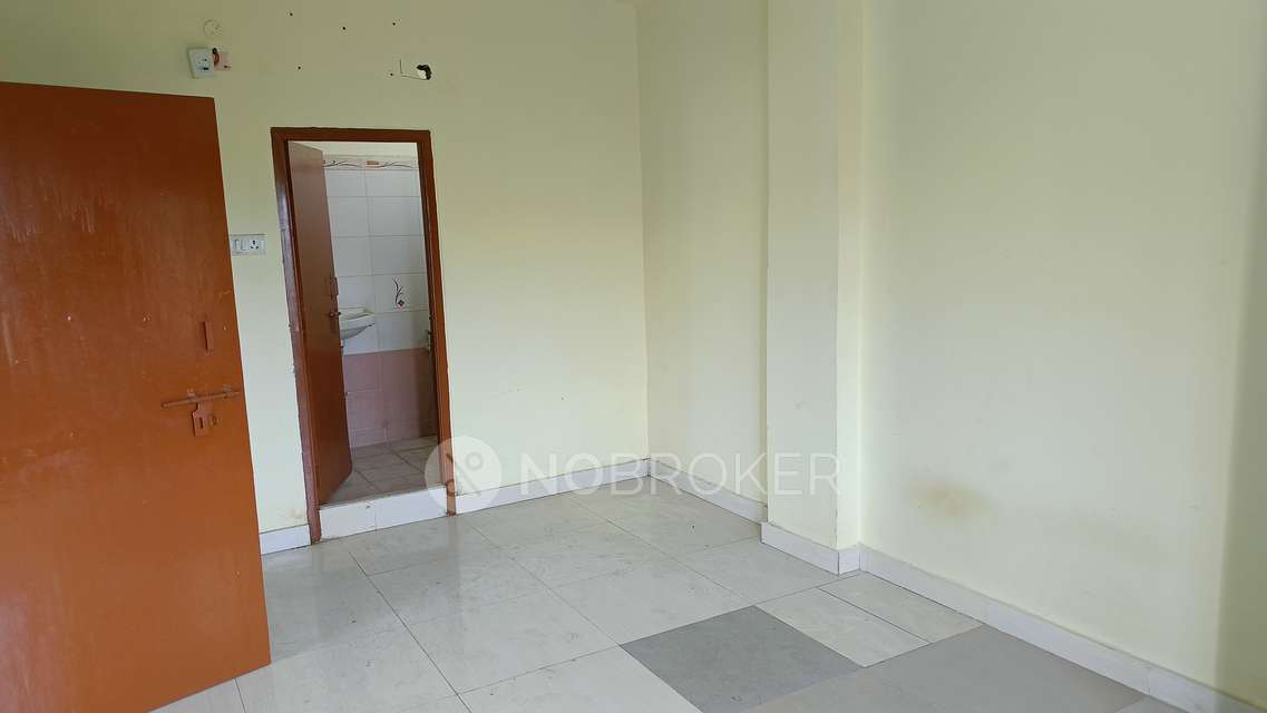 3 BHK Flat In Vaishnavi Lakshmi Nivas For Sale  In Pragathi Nagar