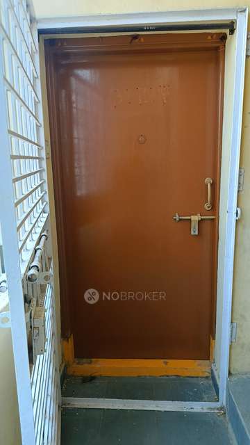 3 BHK Flat In Vaishnavi Lakshmi Nivas For Sale  In Pragathi Nagar