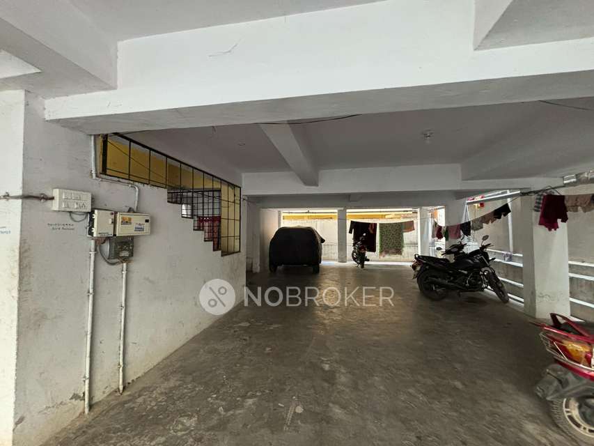 3 BHK Flat In Vaishnavi Lakshmi Nivas For Sale  In Pragathi Nagar
