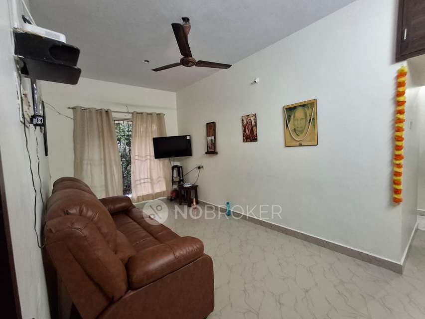 2 BHK Flat In Sri Chakra Flat  For Sale  In Valasaravakkam