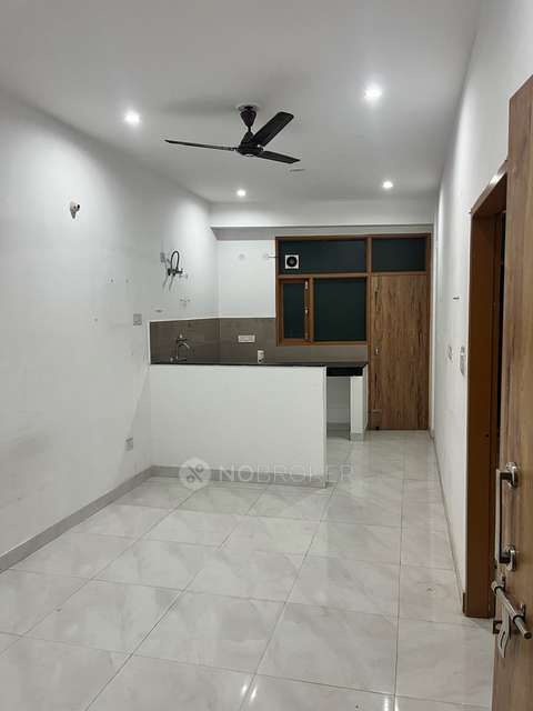 1 BHK Flat In Sector 52 for Rent  In Sector 52