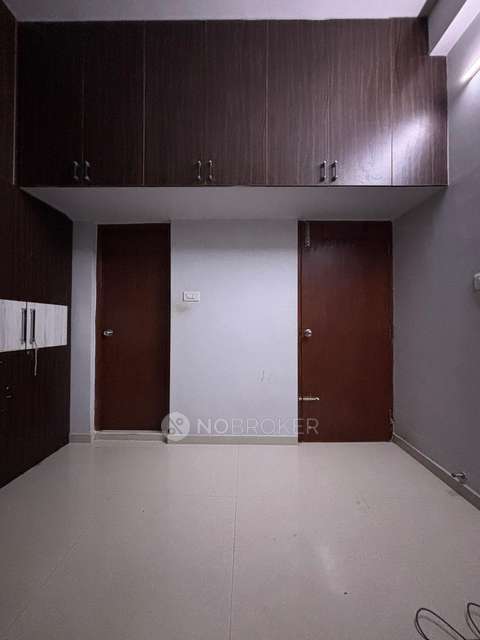 2 BHK Flat In Queens Courte, Vettuvankeni, Injambakkam For Sale  In Injambakkam