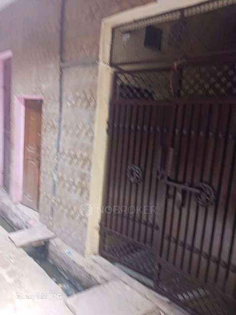 4+ BHK House For Sale  In Khora Rd