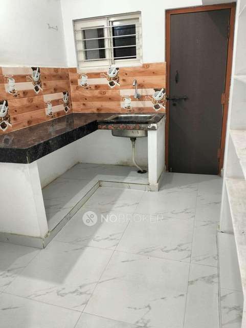 4+ BHK Flat For Sale  In Kondapur