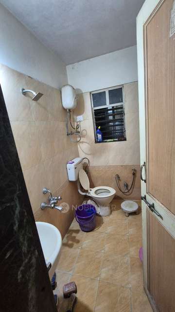 Single Room for Male In 3 BHK  In Harichandra Dwarkadheesh Residency In Pimple Saudagar