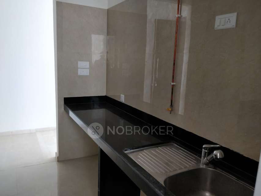 2 BHK Flat In L&t Crescent Bay, Parel For Sale  In Parel