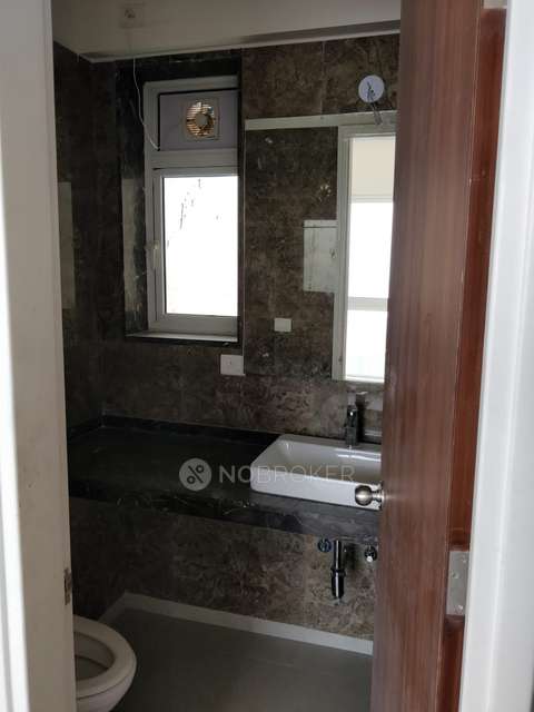 2 BHK Flat In L&t Crescent Bay, Parel For Sale  In Parel