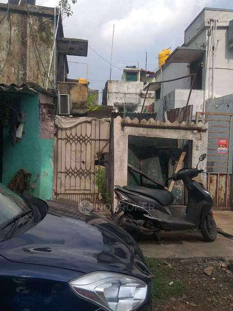 Single Room for Male In 1 BHK  In Shenoy Nagar