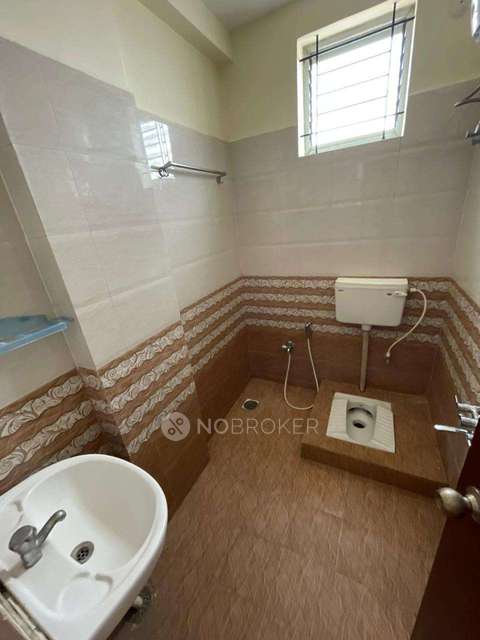 2 BHK Flat In Swarna Meenakshi Prides For Sale  In Kadugodi