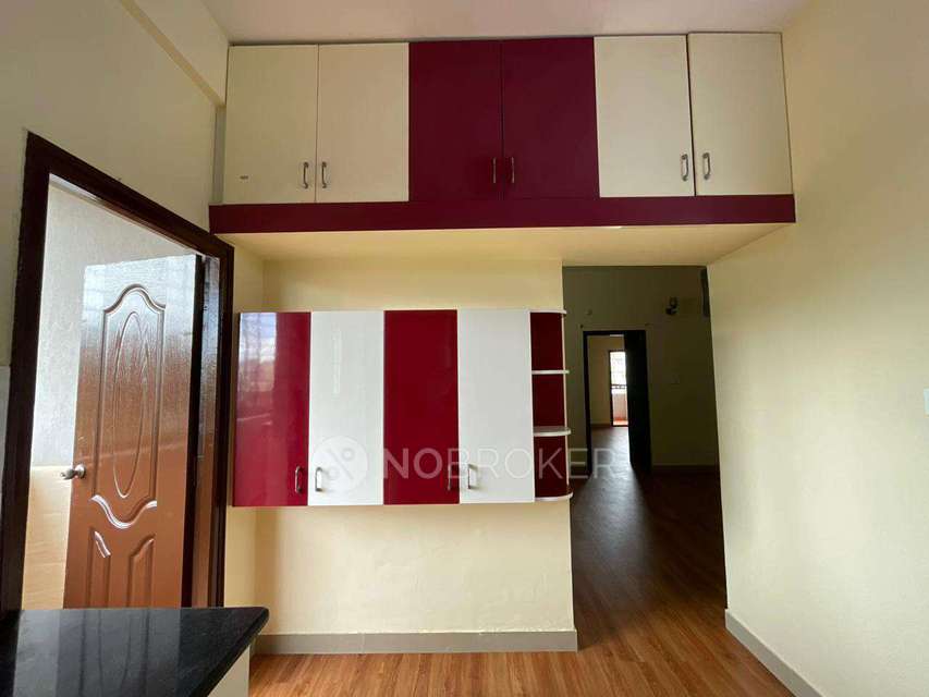 2 BHK Flat In Swarna Meenakshi Prides For Sale  In Kadugodi