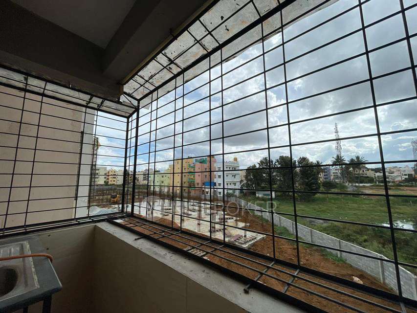 2 BHK Flat In Swarna Meenakshi Prides For Sale  In Kadugodi