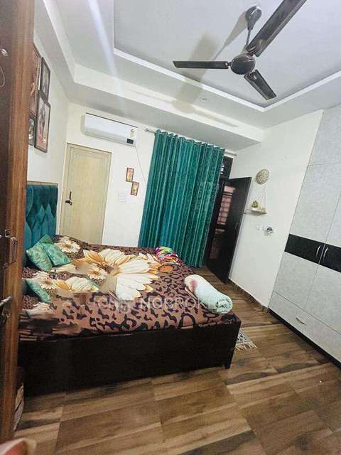 3 BHK Flat In Vrindavan Apartment For Sale  In Sector 105