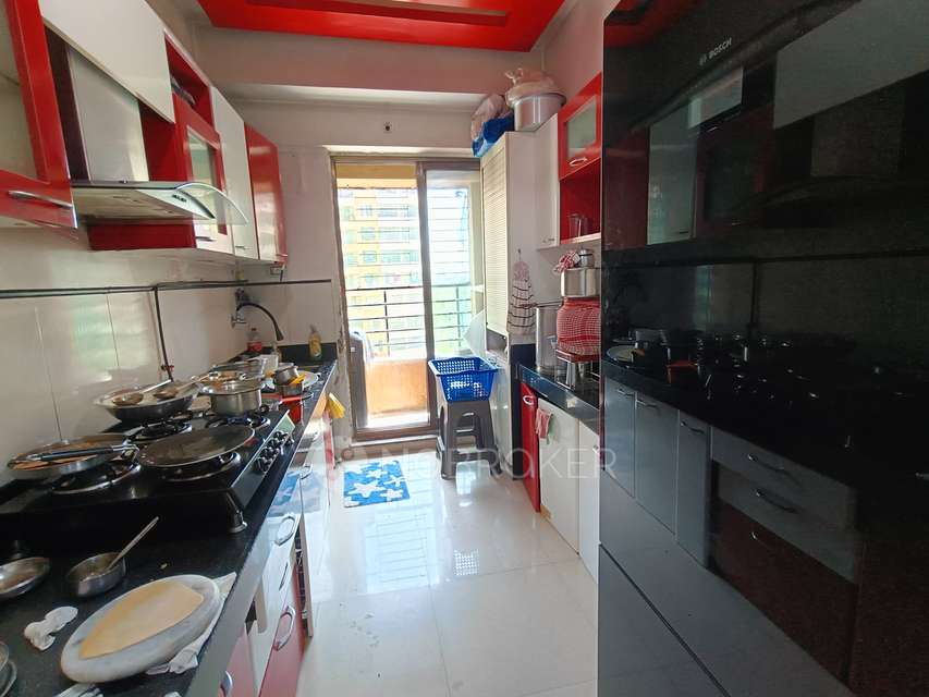 2 BHK Flat In Shrishti Co-op Hsg Society Kalpataru For Sale  In  Mira Bhayandar	