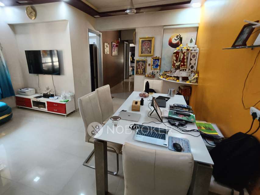 2 BHK Flat In Shrishti Co-op Hsg Society Kalpataru For Sale  In  Mira Bhayandar	