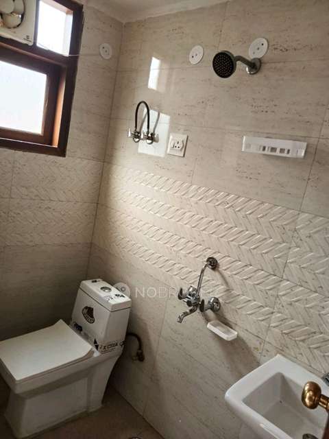 2 BHK Flat In Unix 2 Apartment For Sale  In State Bank Of India Mehrauli