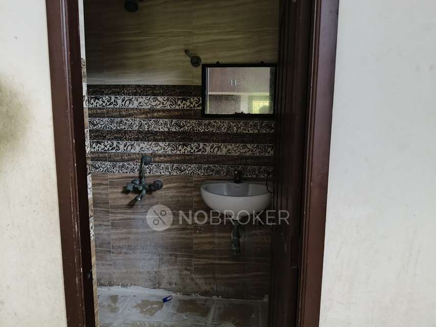 2 BHK Flat In Kr Thanikachalam Nagar  For Sale  In Ponniammanmedu