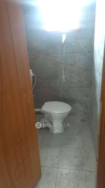 4+ BHK Flat In Standalone Building  For Sale  In Singasandra