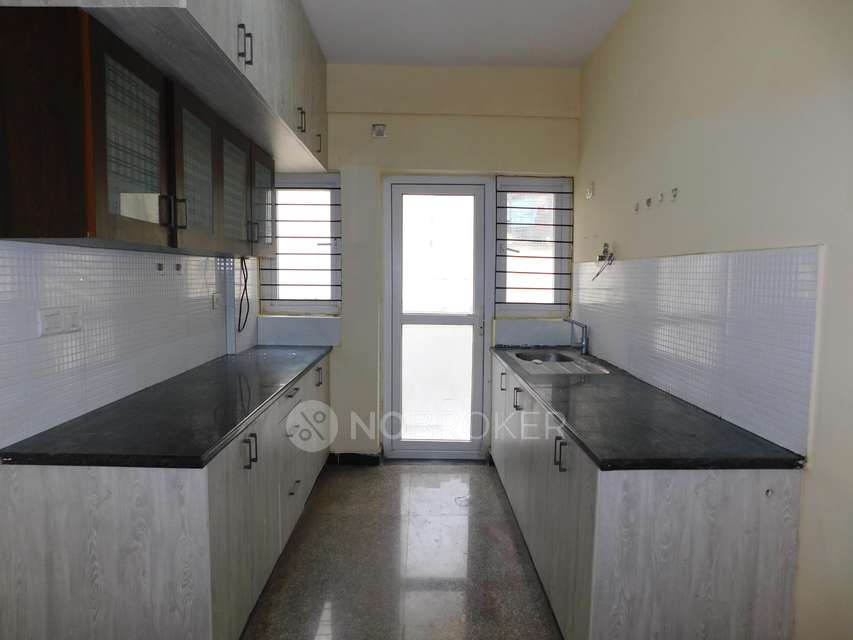 2 BHK Flat In  Chourasia Manor Phase 2 For Sale  In Kadubeesanahalli