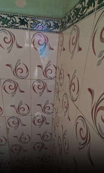 1 RK Flat In 1521 Mahada Building 2 Nd Floor for Rent  In Grant Road