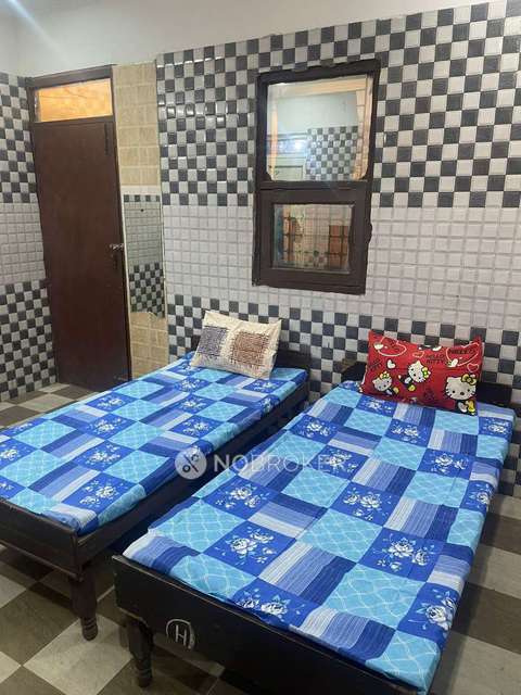 PG for Boys in Knowledge Park Ii