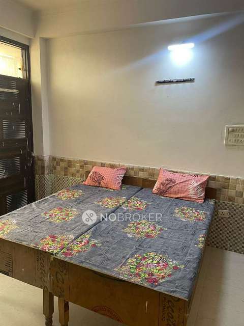 PG for Boys in Knowledge Park Ii