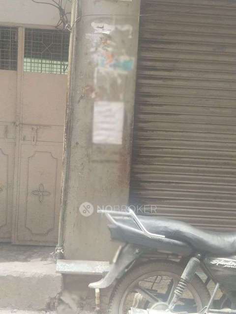 Shop in South Extension Ii, Delhi for Rent 