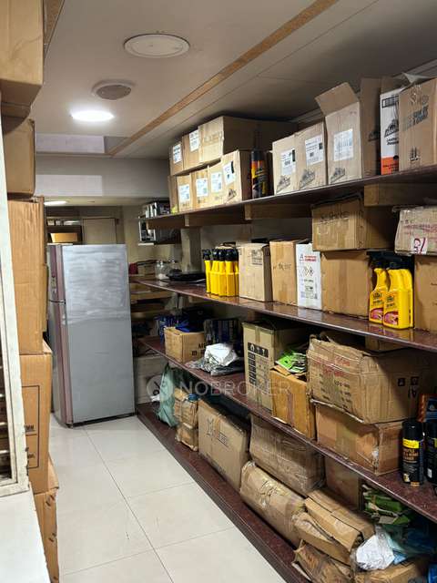 Showroom in Girgaon, Mumbai for sale 