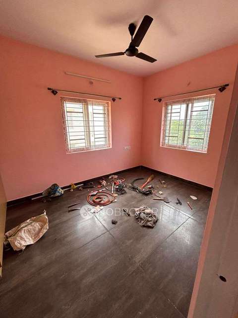 1 BHK Flat In Standalone Building  for Rent  In Varthur