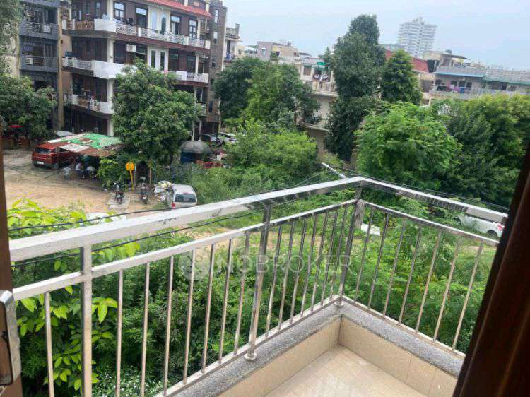 2 BHK Flat For Sale  In Netaji Subhash Apartment