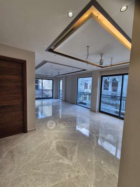 3 BHK Flat In Standalone Building  For Sale  In East Of Kailash