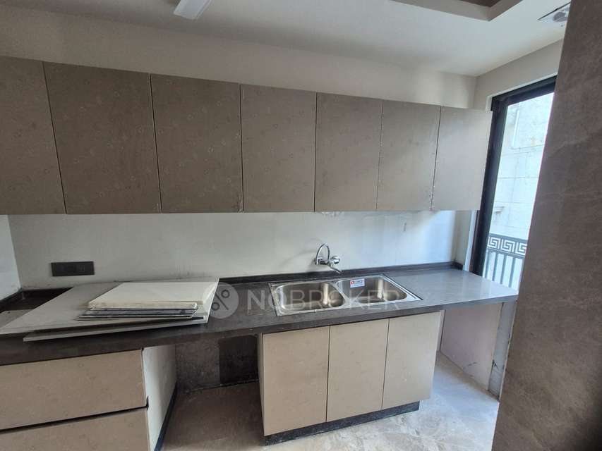 3 BHK Flat In Standalone Building  For Sale  In East Of Kailash