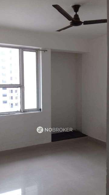 2 BHK Flat In Logix Blossom Greens Noida For Sale  In Sector 143