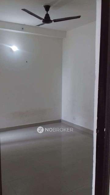 2 BHK Flat In Logix Blossom Greens Noida For Sale  In Sector 143