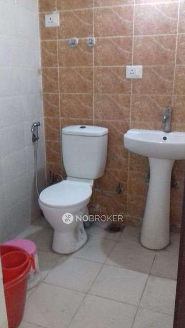 2 BHK Flat In Logix Blossom Greens Noida For Sale  In Sector 143