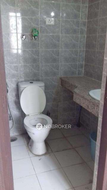 2 BHK Flat In Logix Blossom Greens Noida For Sale  In Sector 143