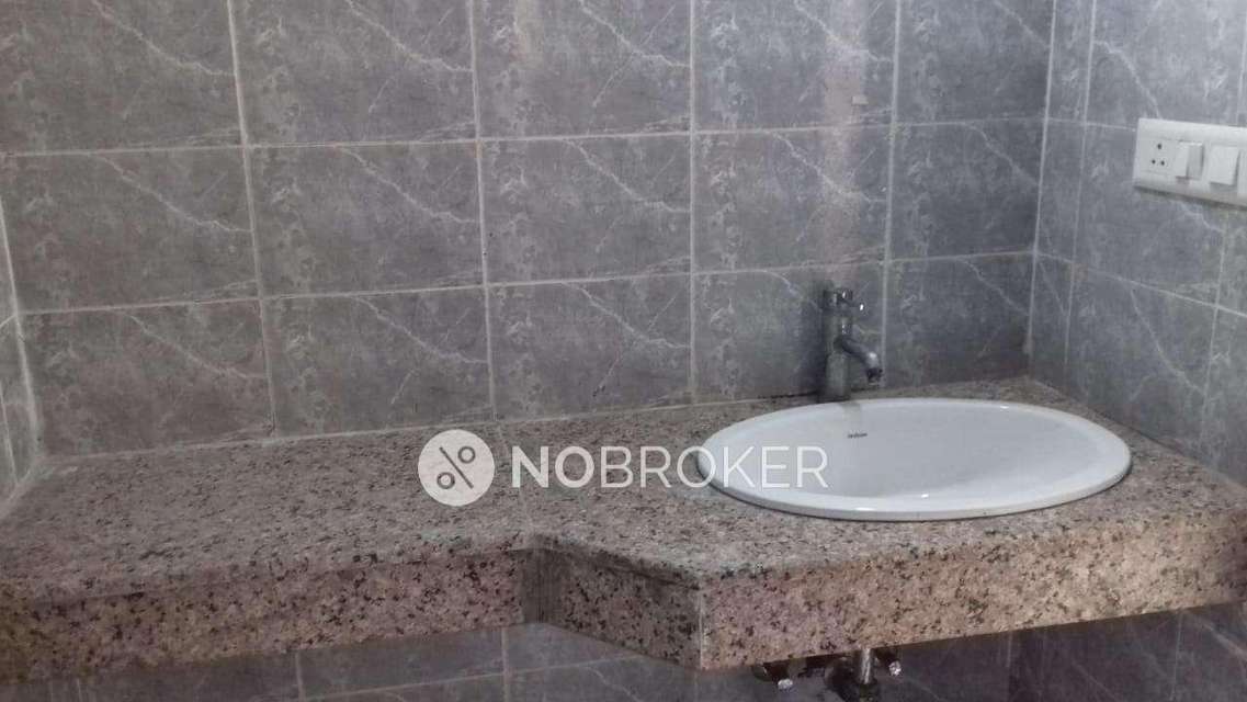 2 BHK Flat In Logix Blossom Greens Noida For Sale  In Sector 143