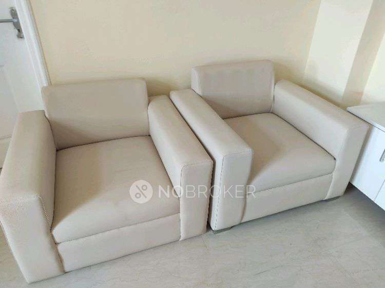 2 BHK Flat In Shree Vardhman Mantra for Rent  In Sector 67