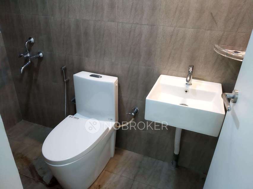 2 BHK Flat In Iconest3  For Sale  In Bommasandra