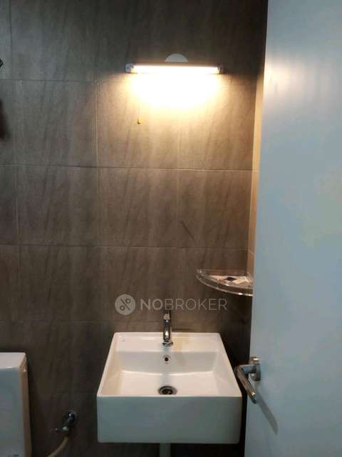 2 BHK Flat In Iconest3  For Sale  In Bommasandra
